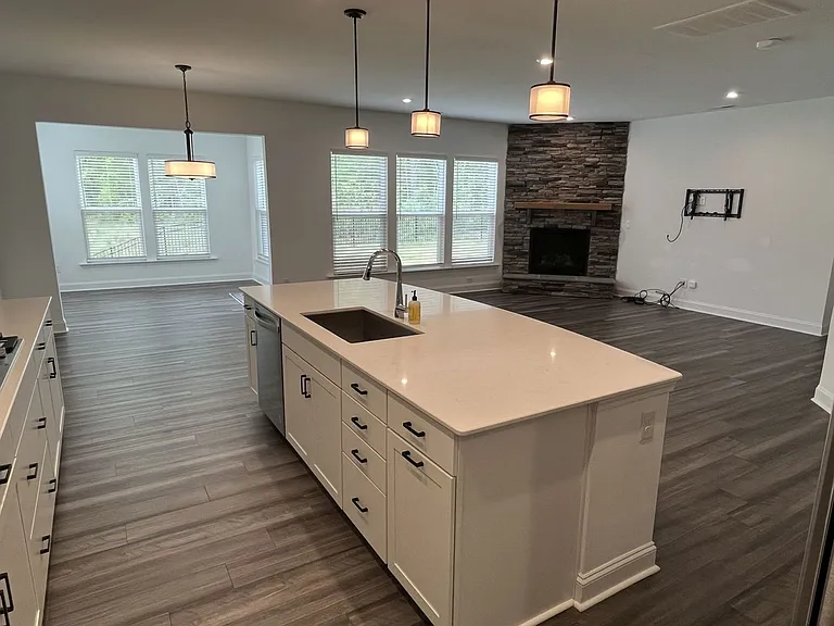 616 Southstone Dr — Photo 13
