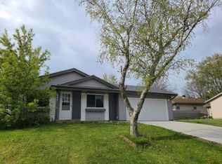 5227 Admiralty Ave, Racine, WI 53406