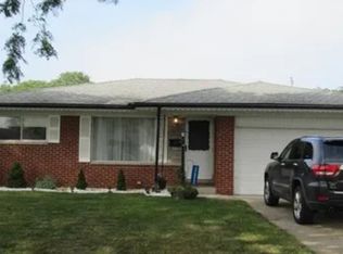 32823 Oakview Dr, Warren, MI