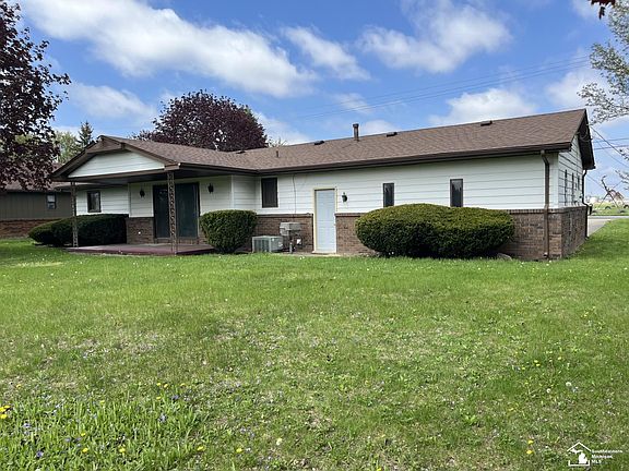 3rd image of 1303 W Erie Rd