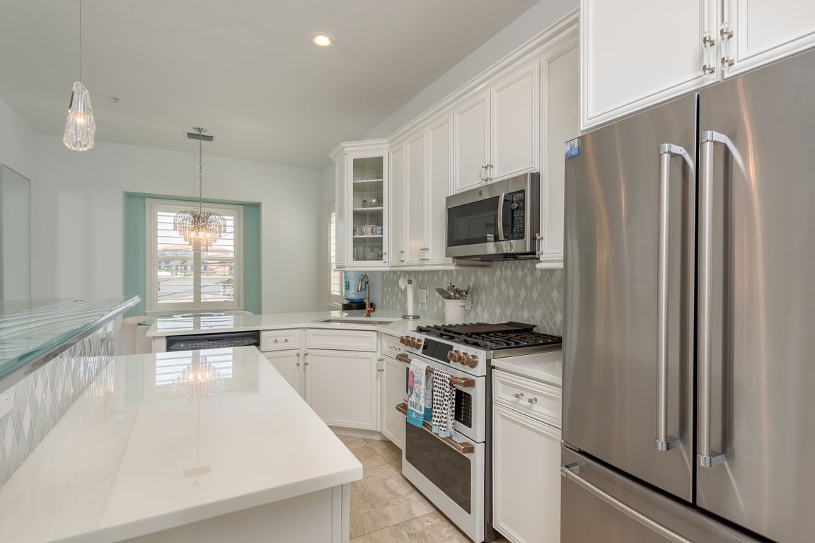 next background image