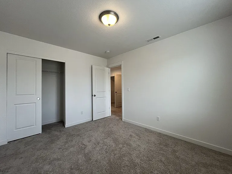 2095 S Heather St — Photo 34