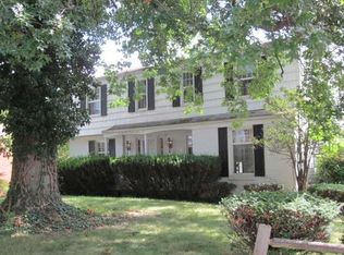 163 Foxcroft Rd, Pittsburgh, PA 15220