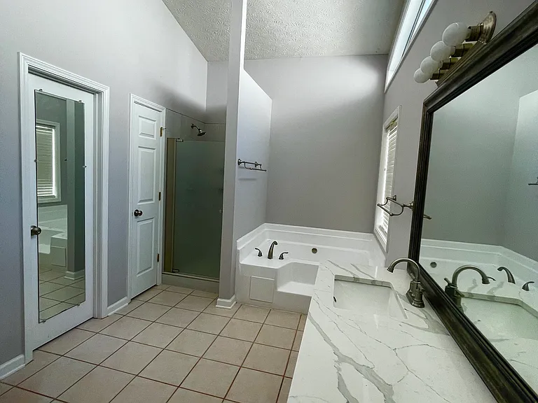 2373 Berkeley Creek Ct — Photo 8