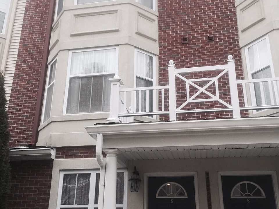 1st image of 6 Bridge Ln #1