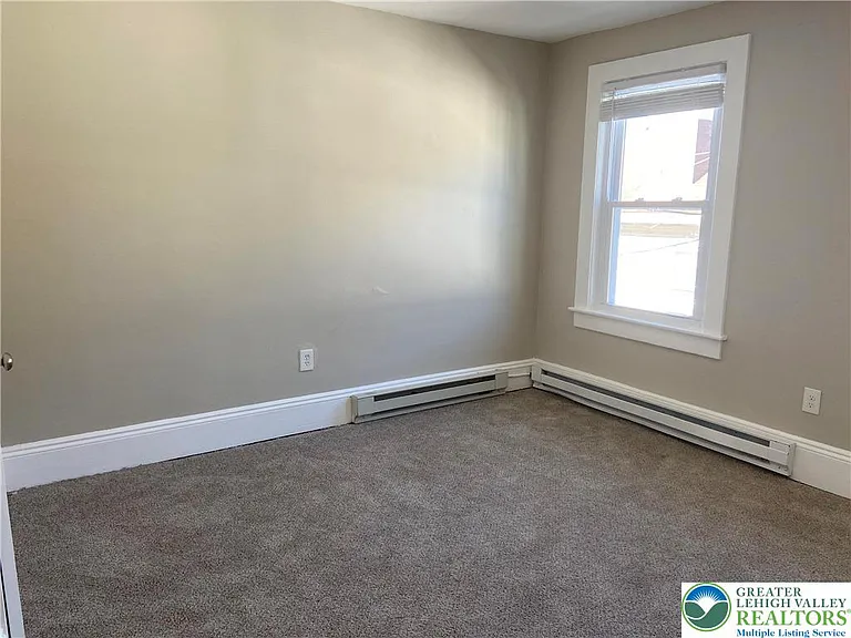 810 Pine St — Photo 17