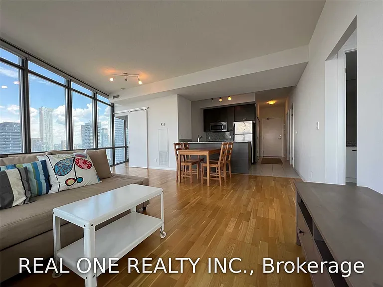 832 Bay St #3903 — Photo 11