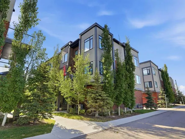 808 S Greenbriar Cmn NW, Calgary, AB T3B 6J3