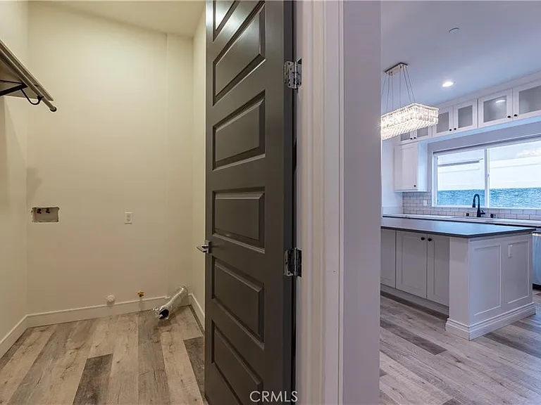 6940 Peach Ave — Photo 27