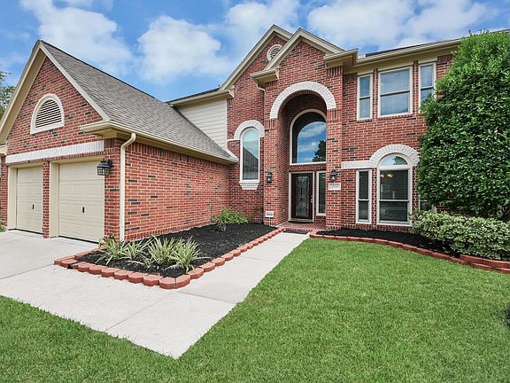 5th image of 214 Willards Way