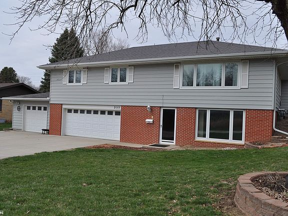 2nd image of 255 Perch St