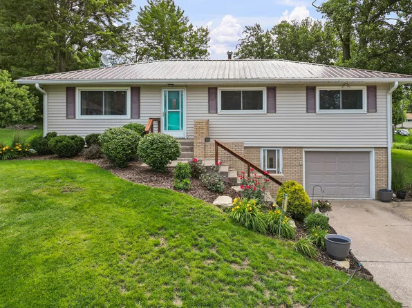 506 Bush St, Reynolds, IL 61279