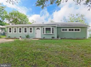 36 Thimbleberry Ln, Levittown, PA