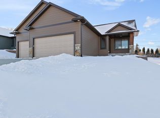 1245 Turnberry Dr SE, Rochester, MN 55904