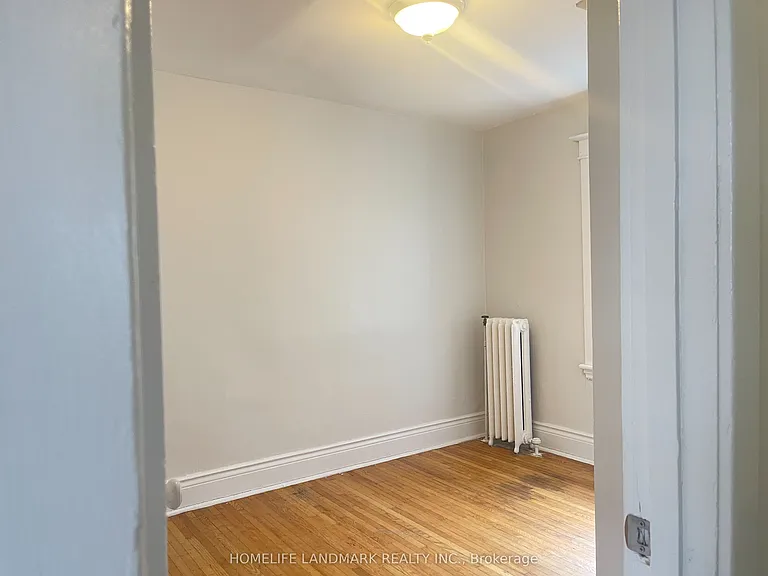 985 Main St E #3 — Photo 9