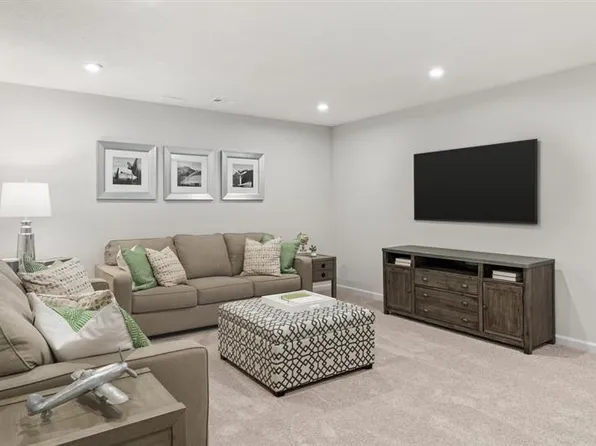 220 Dana Dr, Sewickley, PA 15143