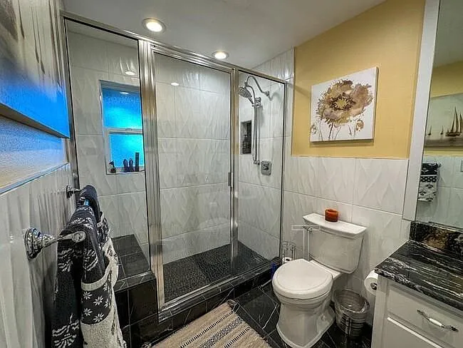 1543 Oakcrest Dr — Photo 17