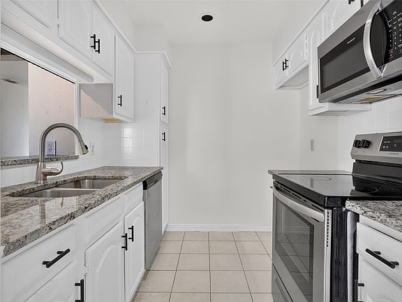 3rd image of 5100 Verde Valley Ln APT 228
