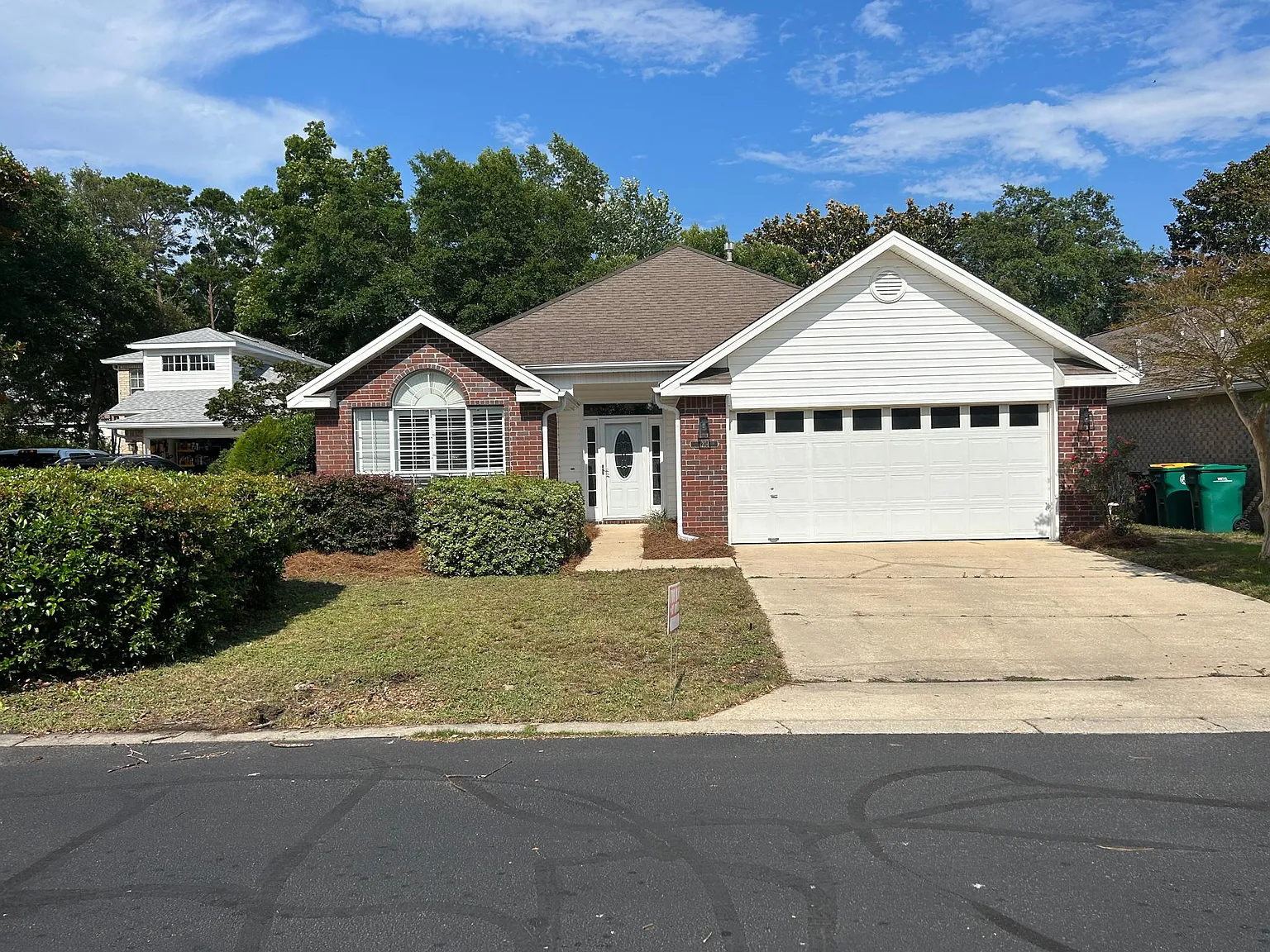 4 bed, 1901 sqft, $3,100 — Photo 1