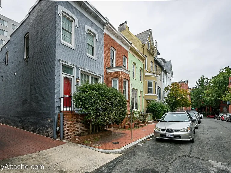 1421 Hopkins St NW — Photo 33