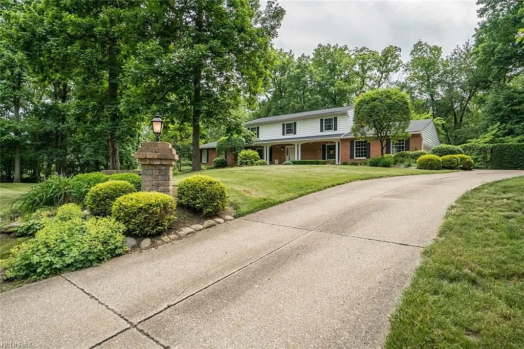 248 Harvest Dr photo 1