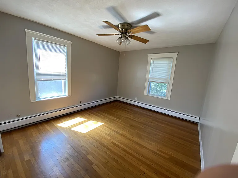 79 Clarendon Ave — Photo 8