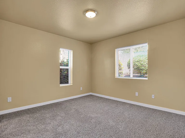 Live the South Salem Lifestyle: Walkable city, beautiful nature, endless possibilities. — Photo 29