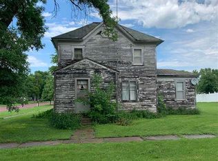 137 Hammond St W, Lewisville, MN 56060
