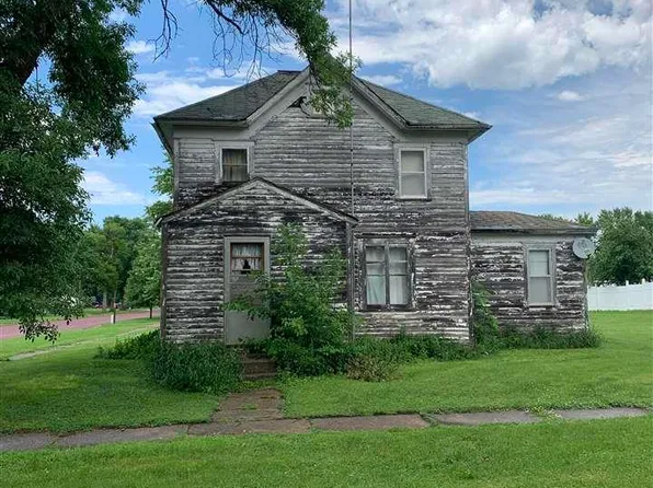 137 Hammond St W, Lewisville, MN 56060