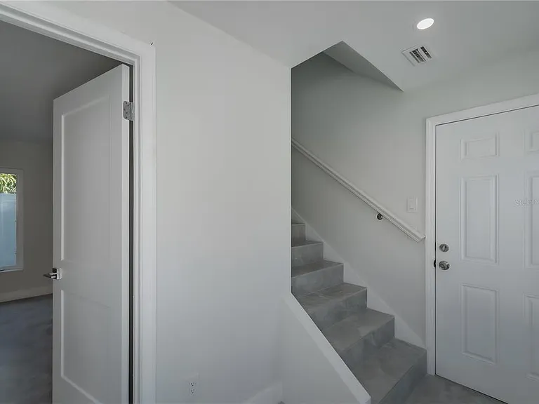 310 Hibiscus St #B — Photo 13