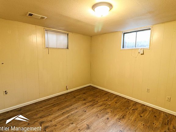 5th image of 1822 Elaine Dr #2