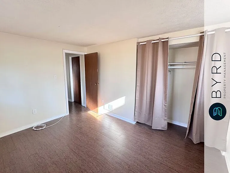 2411 Carriage Creek Rd — Photo 16