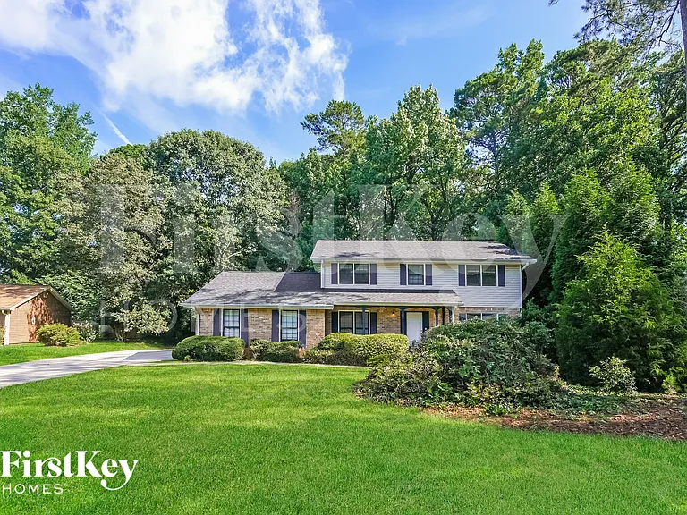 5659 Fern Creek Dr — Photo 2