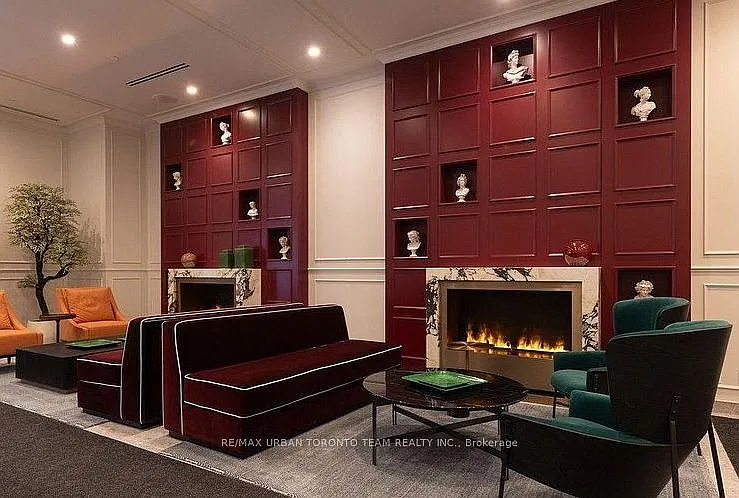 180 Front St E #Penthouse 09