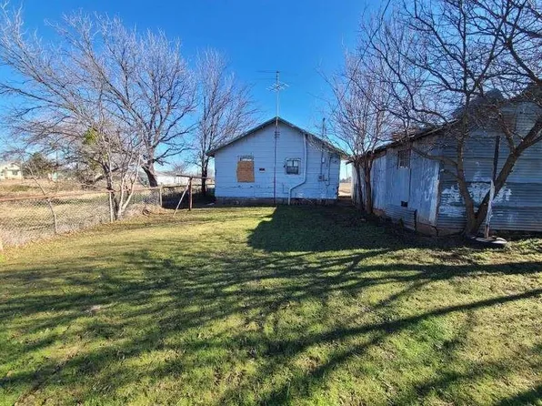 503 N Electra St, Electra, TX 76360