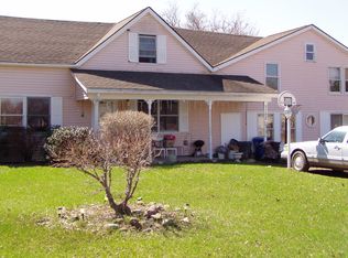 9792 Ridge Rd, Middleport, NY 14105