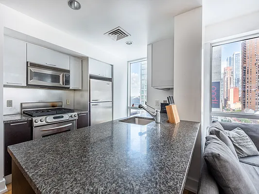 Rented by Corcoran | media 6