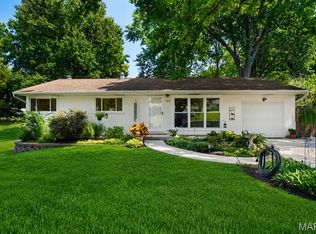 816 Barby Ln, Saint Louis, MO 63122