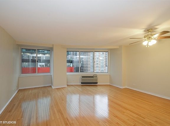 2nd image of 211 E Ohio St APT 1216