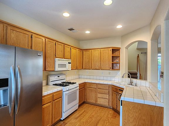 Kitchen with full equipment