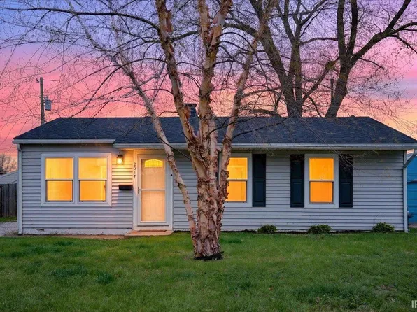 3017 Fairwood Dr, Lafayette, IN 47909