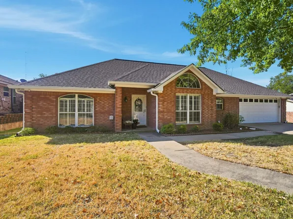 90 Delmore Dr, Hillsboro, TX 76645
