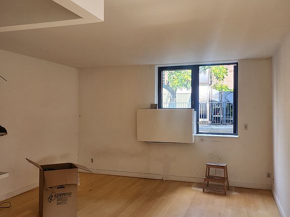4th image of 252 E 2nd St #Res
