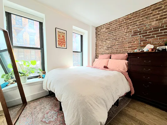 Rented by REAL New York | media 9