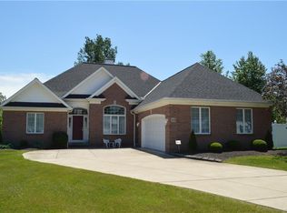 3348 Blossom Ln, North Tonawanda, NY 14120