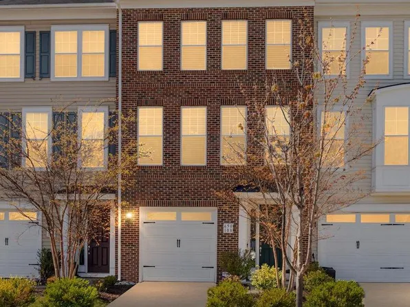 650 Aspen Rd #108, Stafford, VA 22554