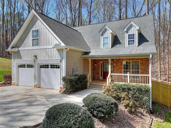 324 Heatherwood Dr, Auburn, GA 30011