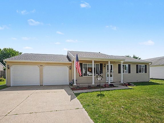 2nd image of 383 Courtney St