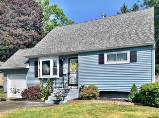 5 Bauer Dr, Albany, NY 12205