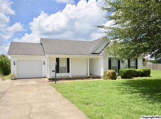 44 NW Stephenson Rd, Hartselle, AL 35640
